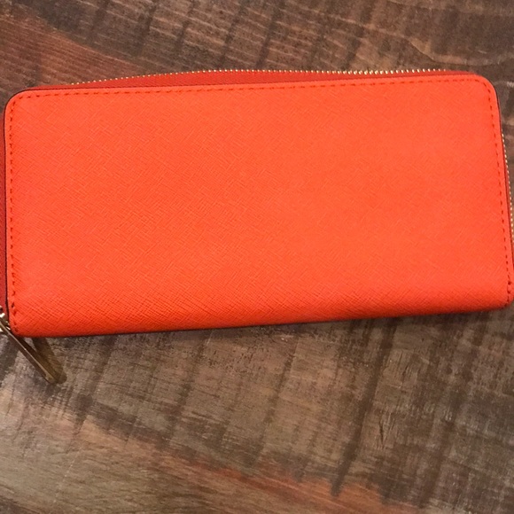 Michael Kors wallet - Picture 2 of 4